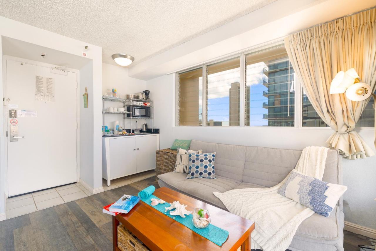 Beautiful Studio In The Heart Of Vibrant Waikiki โฮโนลูลู ภายนอก รูปภาพ