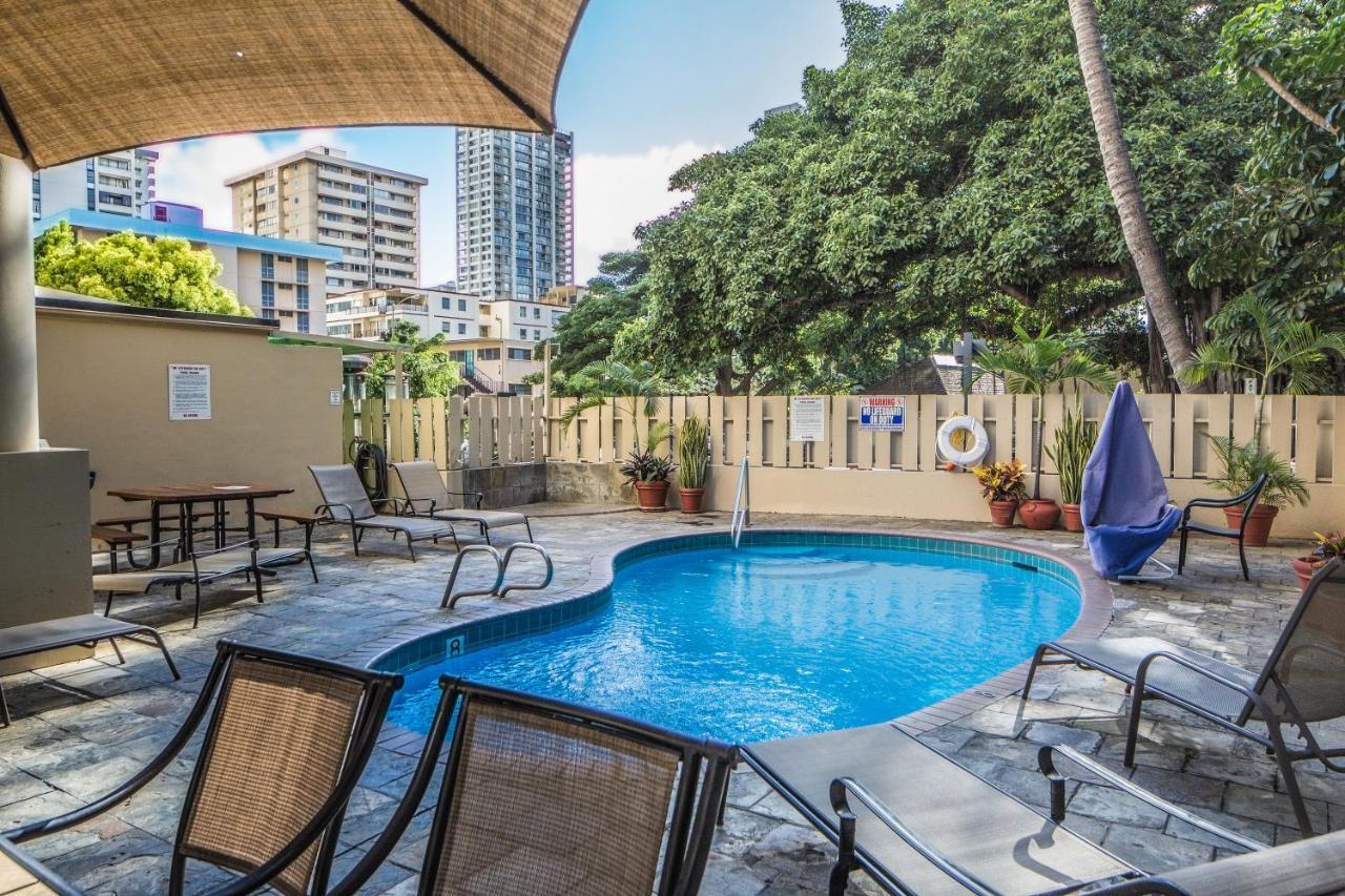 Beautiful Studio In The Heart Of Vibrant Waikiki โฮโนลูลู ภายนอก รูปภาพ